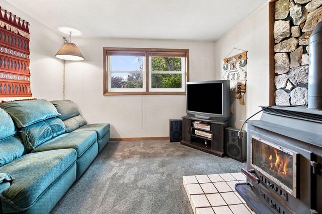 3008 Sunrise DRIVE, Hubertus, WI 53033