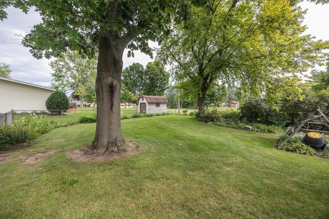 3008 Sunrise DRIVE, Hubertus, WI 53033