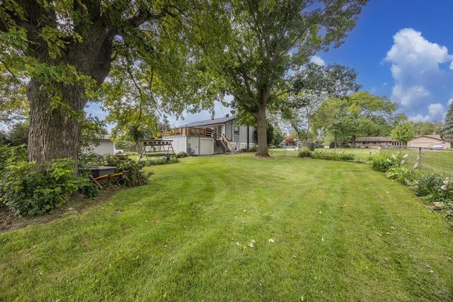 3008 Sunrise DRIVE, Hubertus, WI 53033