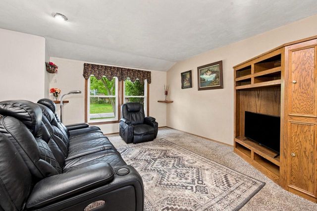 3008 Sunrise DRIVE, Hubertus, WI 53033