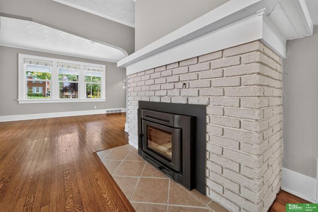 2010 N 56 Street, Omaha, NE 68104