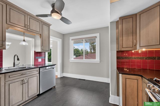 2010 N 56 Street, Omaha, NE 68104