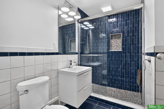 2010 N 56 Street, Omaha, NE 68104