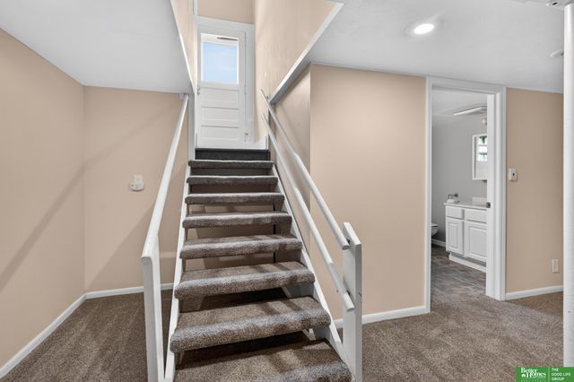 2010 N 56 Street, Omaha, NE 68104