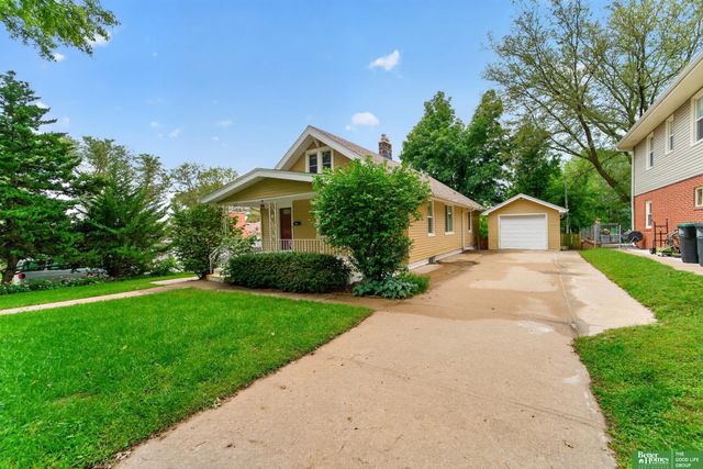 2010 N 56 Street, Omaha, NE 68104
