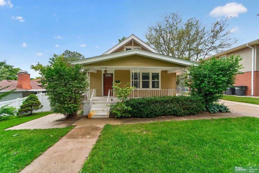 2010 N 56 Street, Omaha, NE 68104