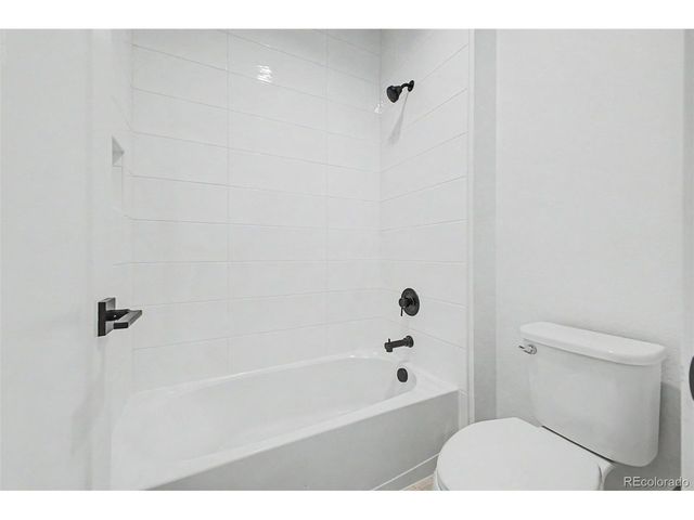 5588 Moosehead Cir, Longmont, CO 80503
