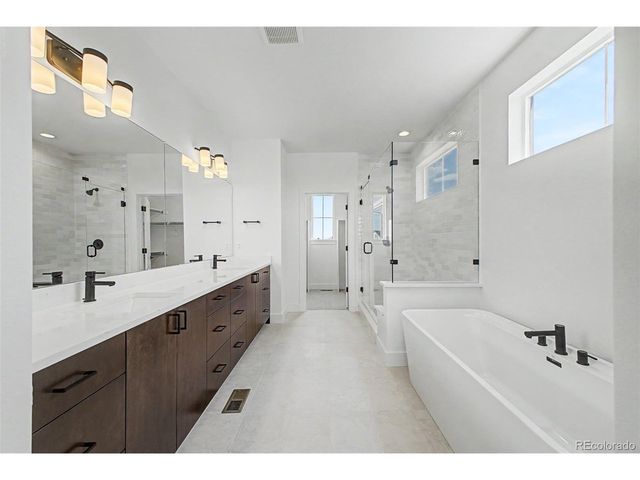 5588 Moosehead Cir, Longmont, CO 80503