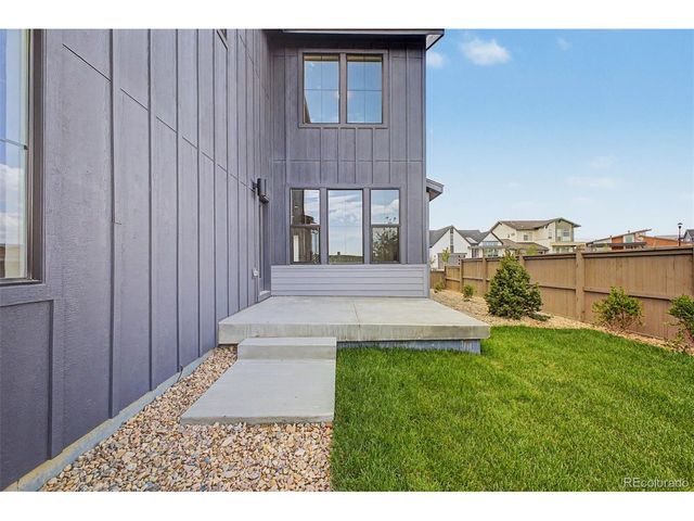 5588 Moosehead Cir, Longmont, CO 80503