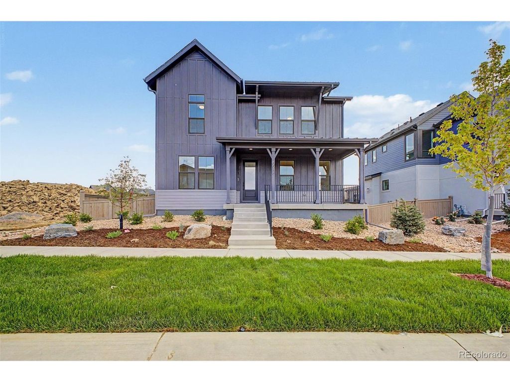 5588 Moosehead Cir, Longmont, CO 80503