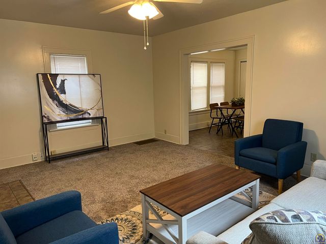 1610 SW Central Park AVE, Topeka, KS 66604