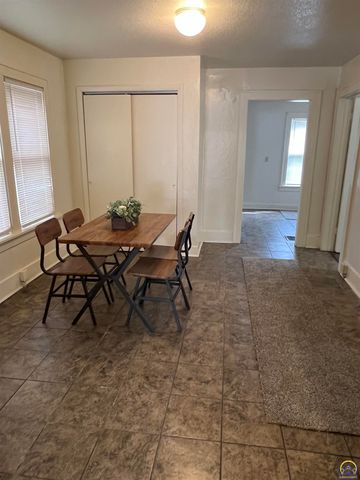 1610 SW Central Park AVE, Topeka, KS 66604