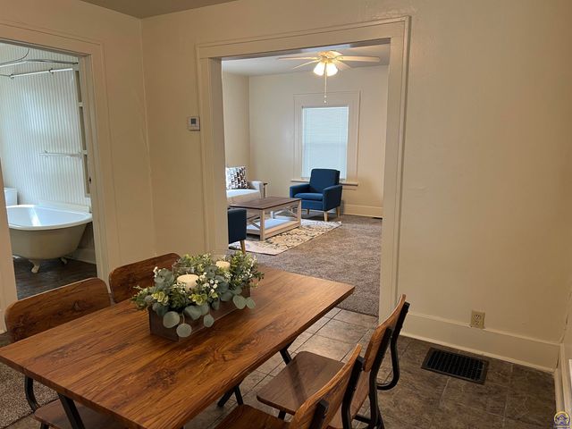 1610 SW Central Park AVE, Topeka, KS 66604