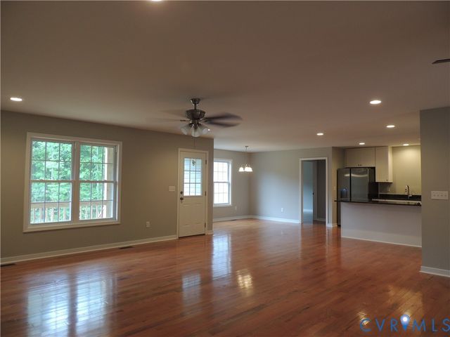 4417 Olgers Rd, Sutherland, VA 23885