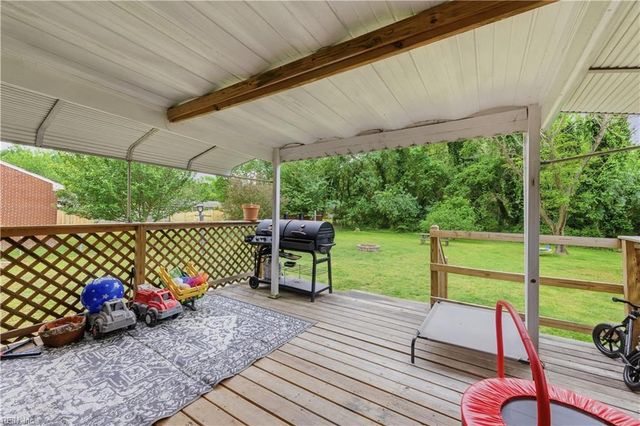 3 Patton DR, Newport News, VA 23606