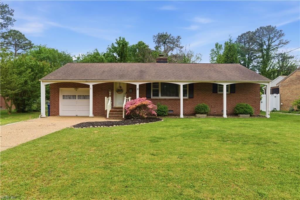 3 Patton DR, Newport News, VA 23606