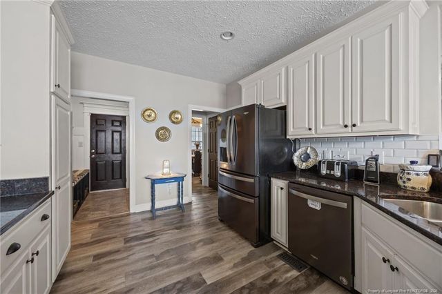 887 Coachman Way, Sanford, NC 27332