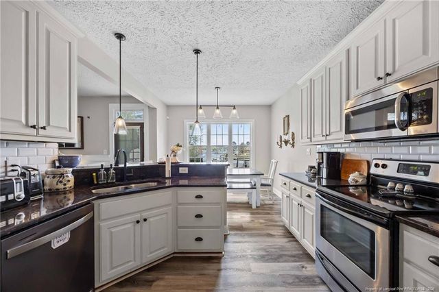 887 Coachman Way, Sanford, NC 27332