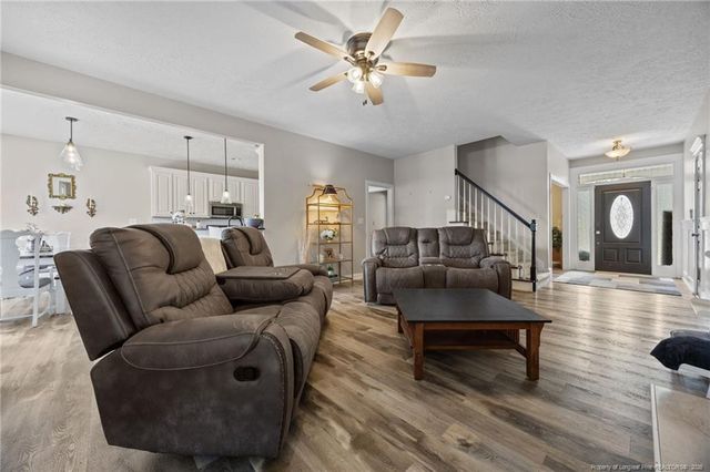 887 Coachman Way, Sanford, NC 27332