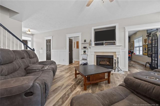 887 Coachman Way, Sanford, NC 27332