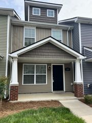 204 Alexander Blvd, Clarksville, TN 37040