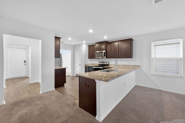 15115 Jetfire Pt, Von Ormy, TX 78073