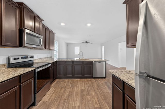 15115 Jetfire Pt, Von Ormy, TX 78073