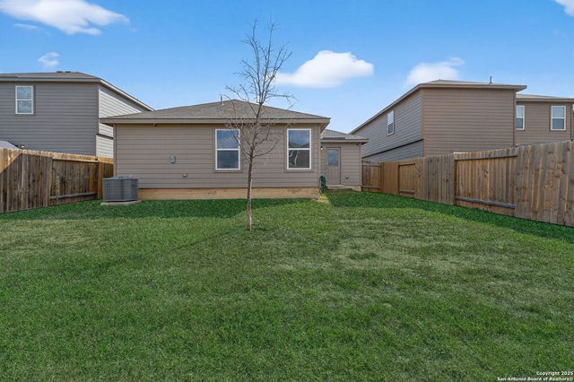 15115 Jetfire Pt, Von Ormy, TX 78073