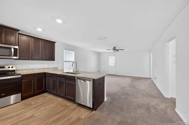 15115 Jetfire Pt, Von Ormy, TX 78073