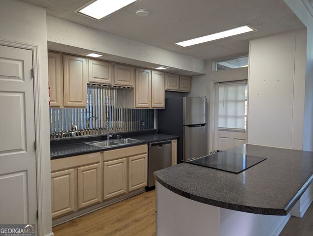 1200 Sharon Drive, Albany, GA 31707