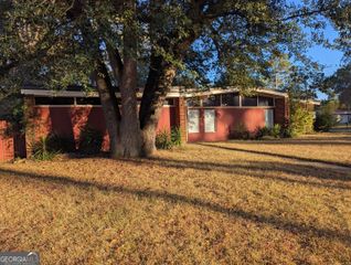 1200 Sharon Drive, Albany, GA 31707