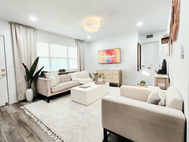 246 NE 14th Street, Delray Beach, FL 33444