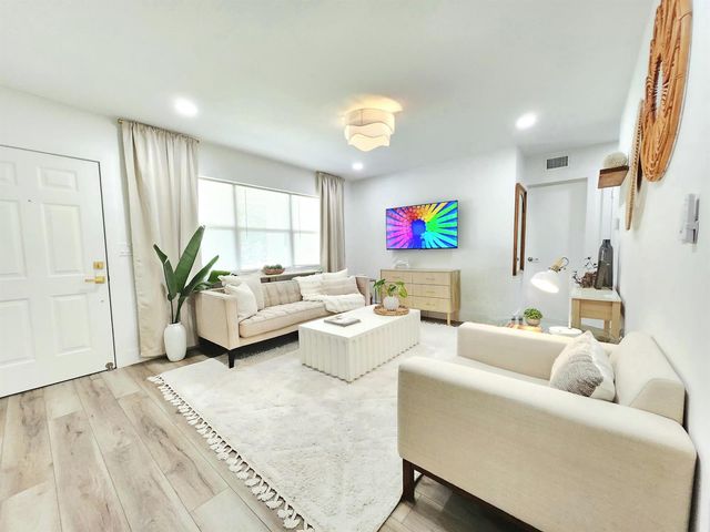 246 NE 14th Street, Delray Beach, FL 33444