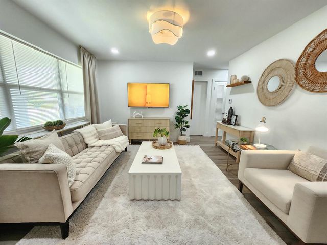 246 NE 14th Street, Delray Beach, FL 33444