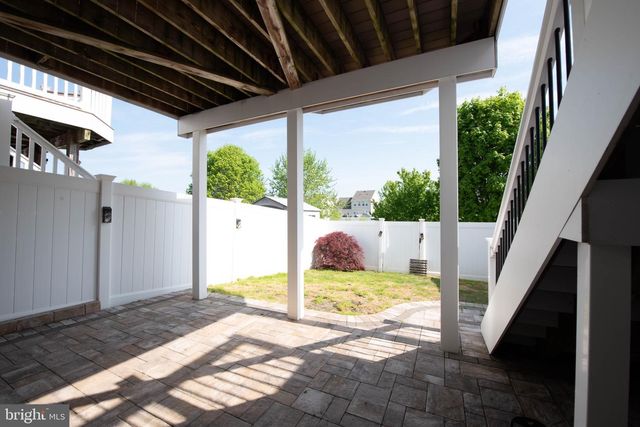 8515 STANSBURY LAKE DR, Baltimore, MD 21222