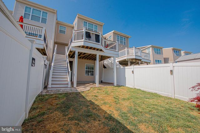 8515 STANSBURY LAKE DR, Baltimore, MD 21222