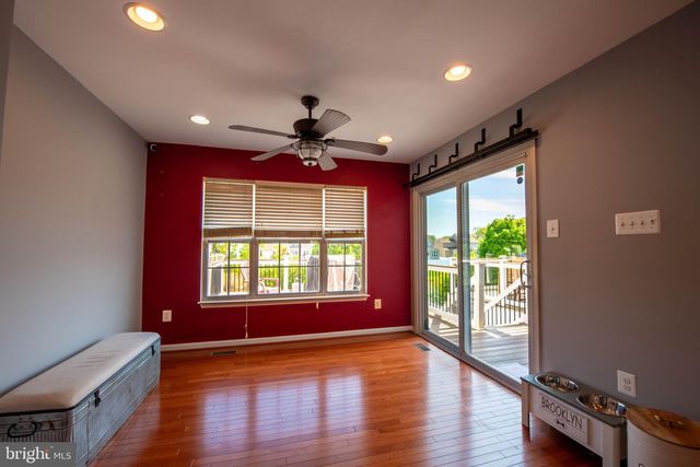 8515 STANSBURY LAKE DR, Baltimore, MD 21222