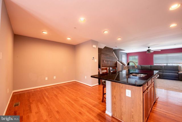 8515 STANSBURY LAKE DR, Baltimore, MD 21222