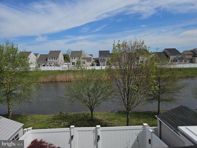 8515 STANSBURY LAKE DR, Baltimore, MD 21222