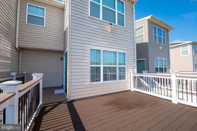 8515 STANSBURY LAKE DR, Baltimore, MD 21222