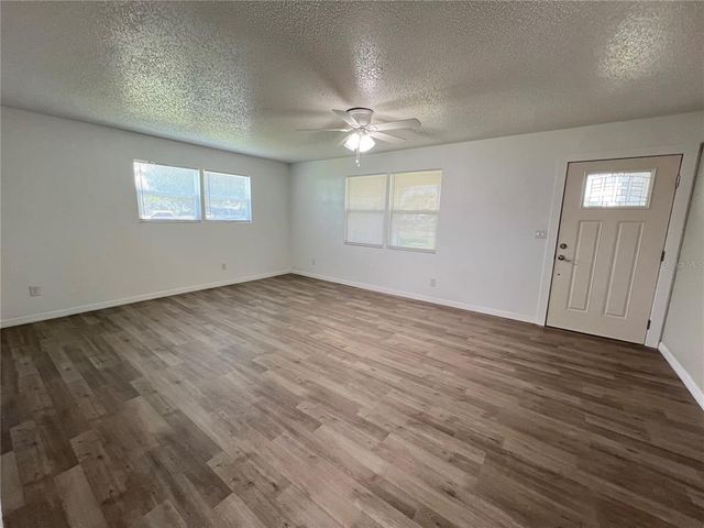 203 CLEARWATER AVENUE, Polk City, FL 33868