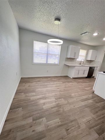 203 CLEARWATER AVENUE, Polk City, FL 33868