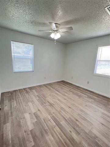 203 CLEARWATER AVENUE, Polk City, FL 33868
