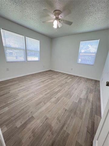 203 CLEARWATER AVENUE, Polk City, FL 33868