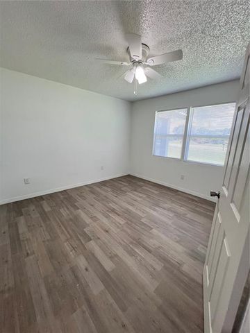 203 CLEARWATER AVENUE, Polk City, FL 33868
