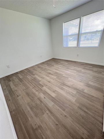 203 CLEARWATER AVENUE, Polk City, FL 33868