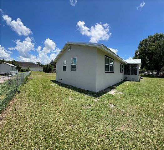 203 CLEARWATER AVENUE, Polk City, FL 33868