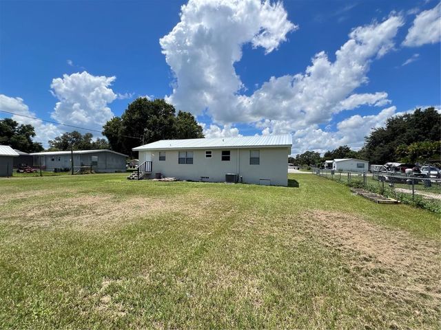 203 CLEARWATER AVENUE, Polk City, FL 33868