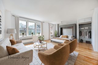 495 E 7TH Street # 2B, New York City, NY 11218