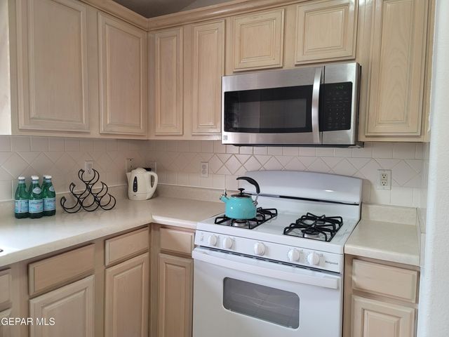 1305 TRAIL RIDGE Drive, El Paso, TX 79912